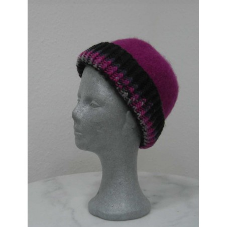 Strickfilz-Mütze pink, Rand schwarz-grau-pink